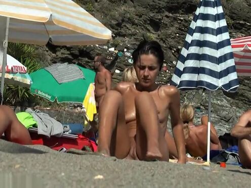 Массажистка отсосала клиенту порно скрытая камера