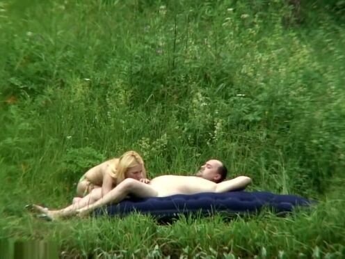 Массаж очень красивой стройной девушки порно