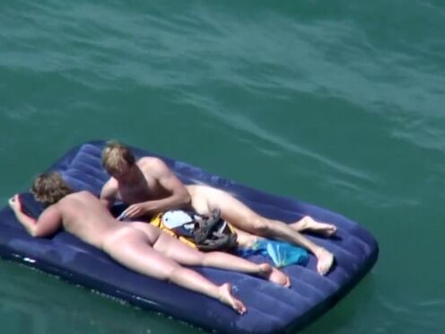 Лапают детей против их воли порно теен