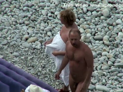 Красивая домохозяйка и сосед порно секс