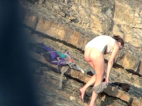 Зрелая порно звезда стонет от удовольствия