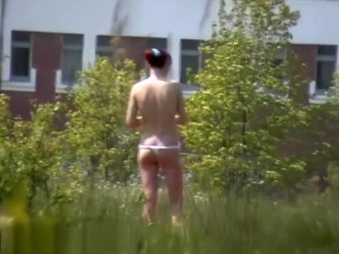 Долбит в ж пышку порно видео