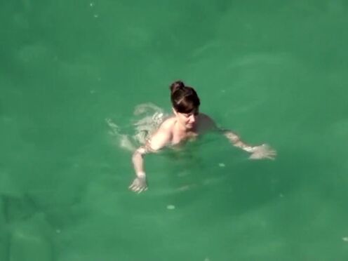 Дойки ком порно лесби тюрьма