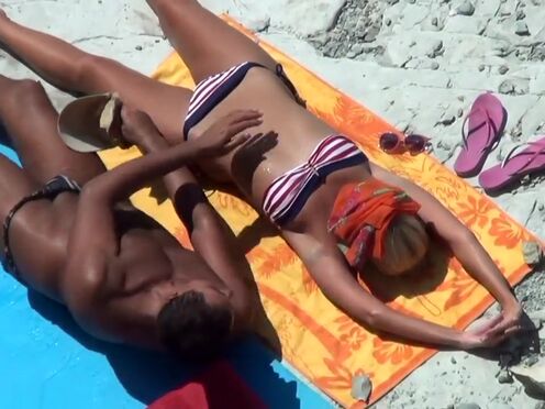 Деды изнасиловали внучку в ванной видео порно