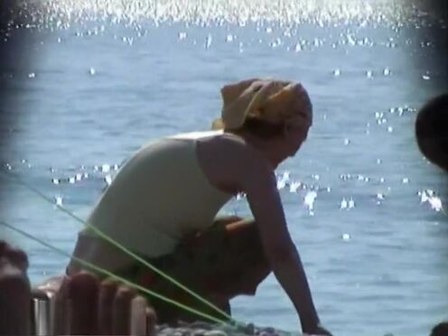 Вылизывает соки из вагины порно лесбиянки