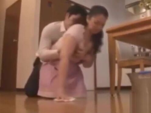 Порно масле член жопу жестоко трахнул