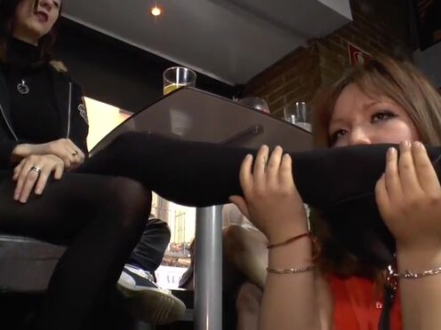 Порно отчим выебал свою дочь русская порнуха