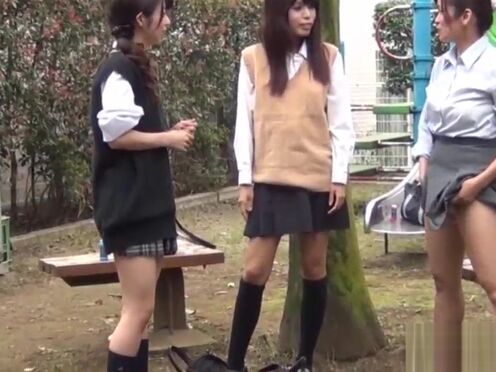 Негр трахнул двух лесбиянок