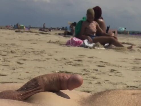 Порно толпа взрослых мужчин и молодая девушка