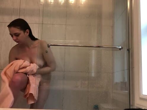 Как гинеколог трахнул очередную пациентку