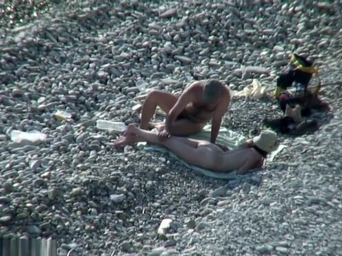 Видео порно жесткая групповуха чуть не задохнулась