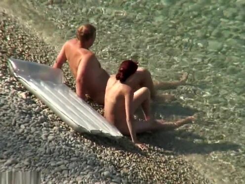 Бьют по пизде чем попало порно видео