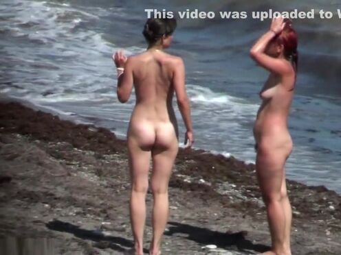 Секс длинный нос девочки групповой