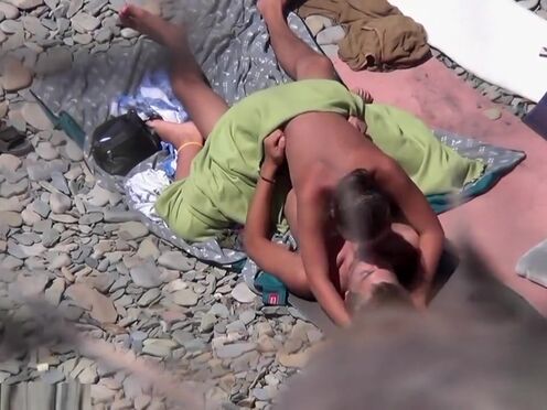 Видео группового секса ебут козу