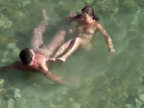 Собаки трахают лару крофт секс