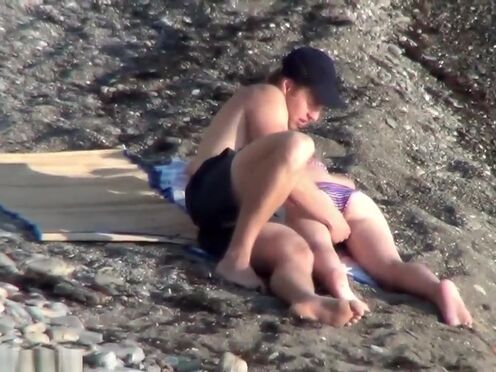 Секс видео парень любит трахать лысых дам