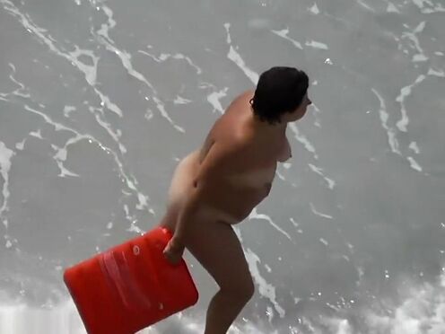 Секс пожилого мужика с молодой по принуждению