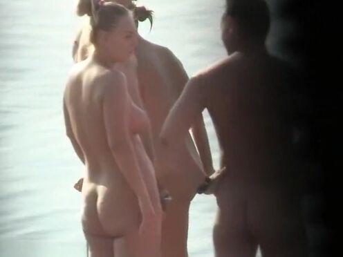 Секс лесбиянки в колготках сидит на лице