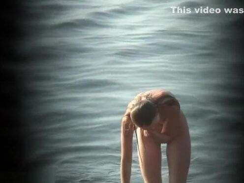 Секс женщина сидит мужика лицо