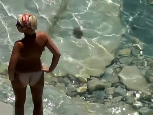 Секс видео жен средних лет ебут молодые