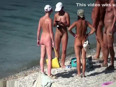 Секс с сестрой азиаткой в миссионерской позе