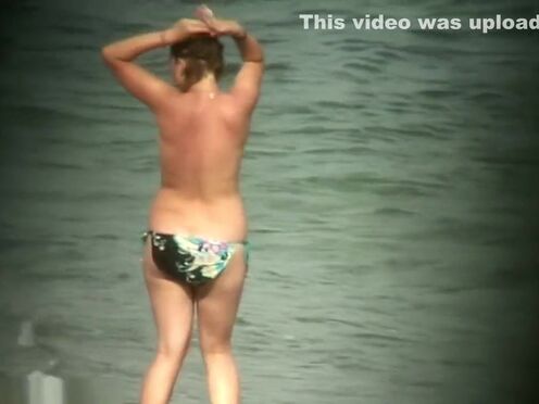 Секс мамочка в ночном городе видео