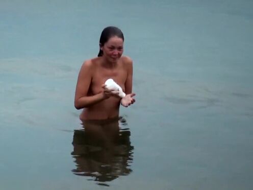 Секс в поезде с молодой проводницей хентай