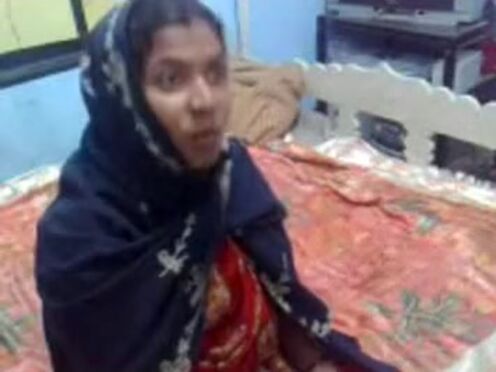 Секс видео грабитель изнасиловал девушку на кухне