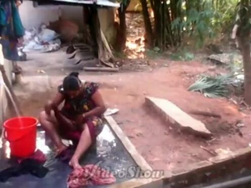 Порно зрелую ненасытную бабу ебут пять мужиков