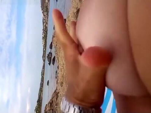 Порно две сосут парню