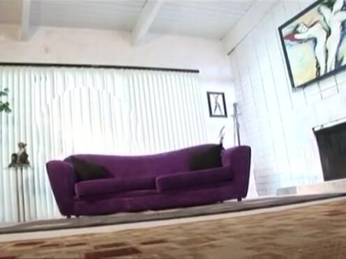 Красотка сестра подсматривает секс порно