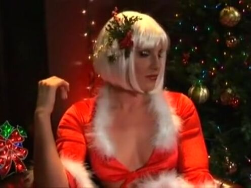 Муж трахнул полненькую жену насильно в жопу