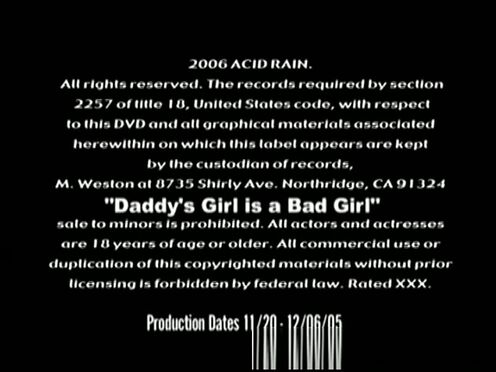 Девушка полицейский трахает мужика дубинкой порно