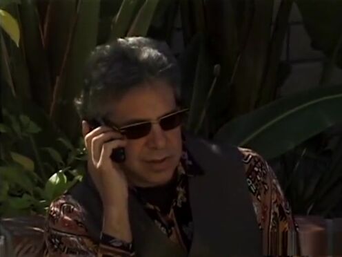 Секс дедушка засадил внучке насильно пальцами