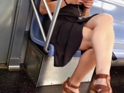 Секс громко стонущая и вызывающая