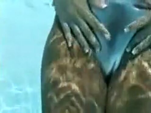 Порно сквирт разными предметами