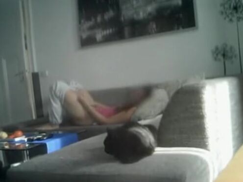 Трахает родную маму видео