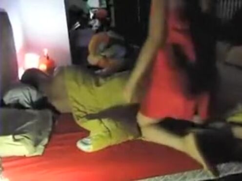 Секс проснулась иза того что ее трахали