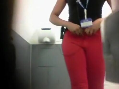 Порно шлюхи лесби в красивом белье кончают