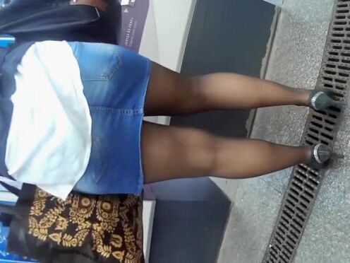 Порно видео жесткий анал с миниатюрной азиаткой