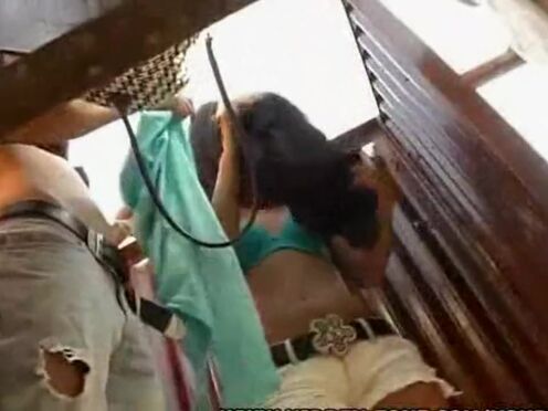 Животни секс кон ебет девушка