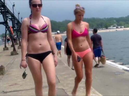 Трахает языком в попу кучу мужиков