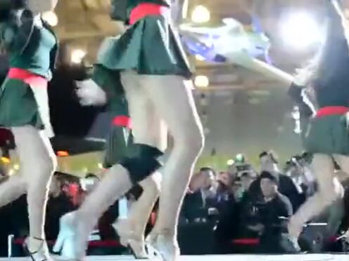 Трахнули парня в тюрьме когда он зашел