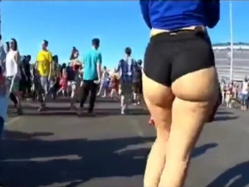 Изменял жене с непослушной сексуальной горничной