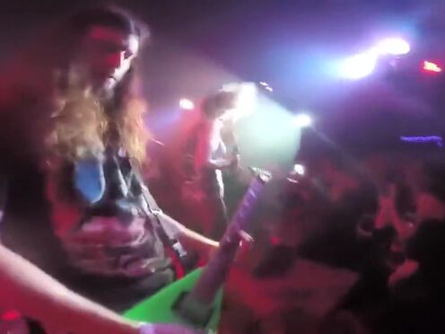 Разорвали жопу бейсбольной битой смотреть порно