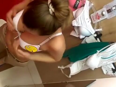 Секс миньет от трех зрелых и в