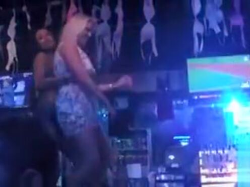 Секс мужчины и женщины сверху смотреть бесплатно