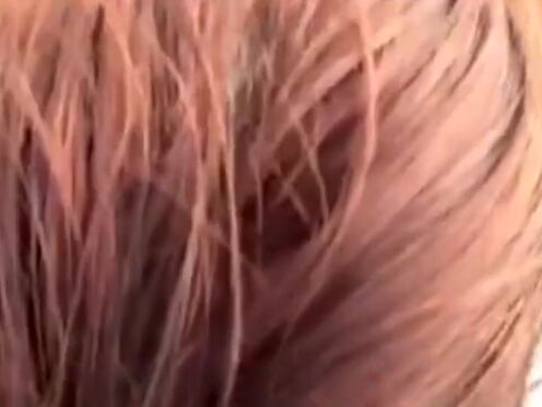 Девушка застряла и ее выебали порно мультик