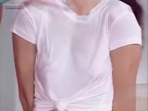 Порно история школница возбудилас увидев стояк одноклассник