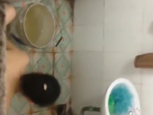 Гинеколог бреет пизду порно